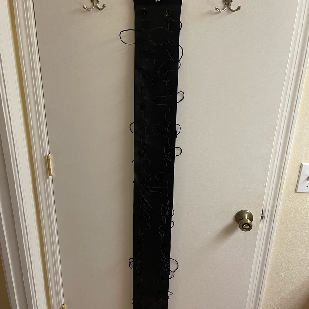 Vinyl and HTV roll storage (hanging)